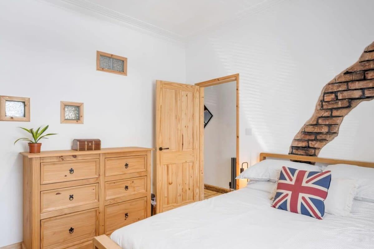 Stylish House W Free Parking Nr Exeter Centre Villa Buitenkant foto